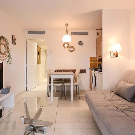 Le Cannes Beach 293